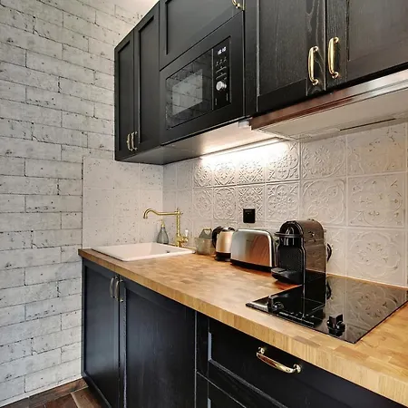 Cmg - Harry Potter Themed Studio In Paris *
